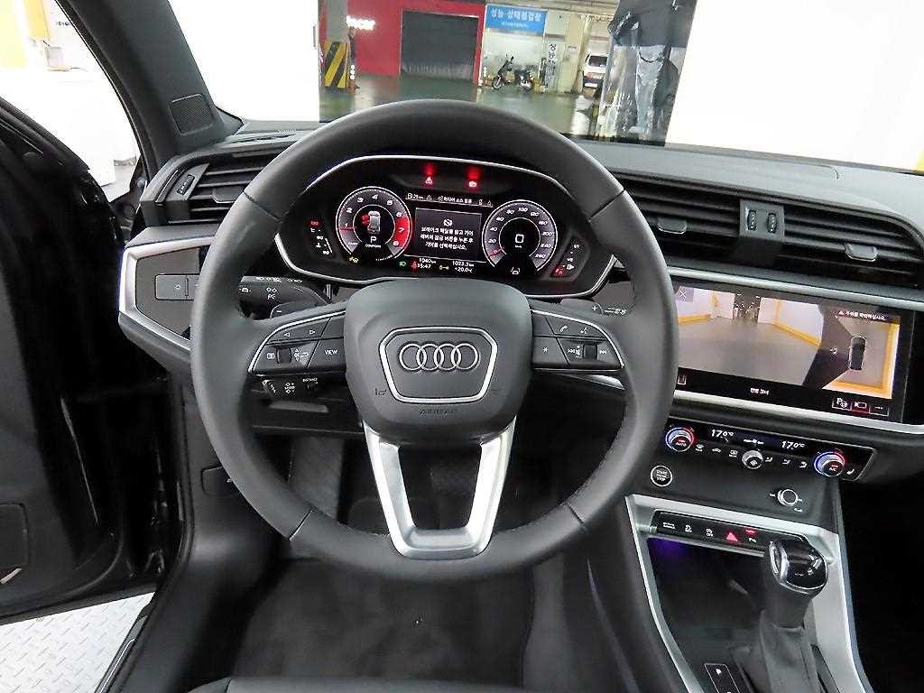 아우디 Q3 Q3 (F3) 40 TFSI 콰트로 프리미엄 이미지 9