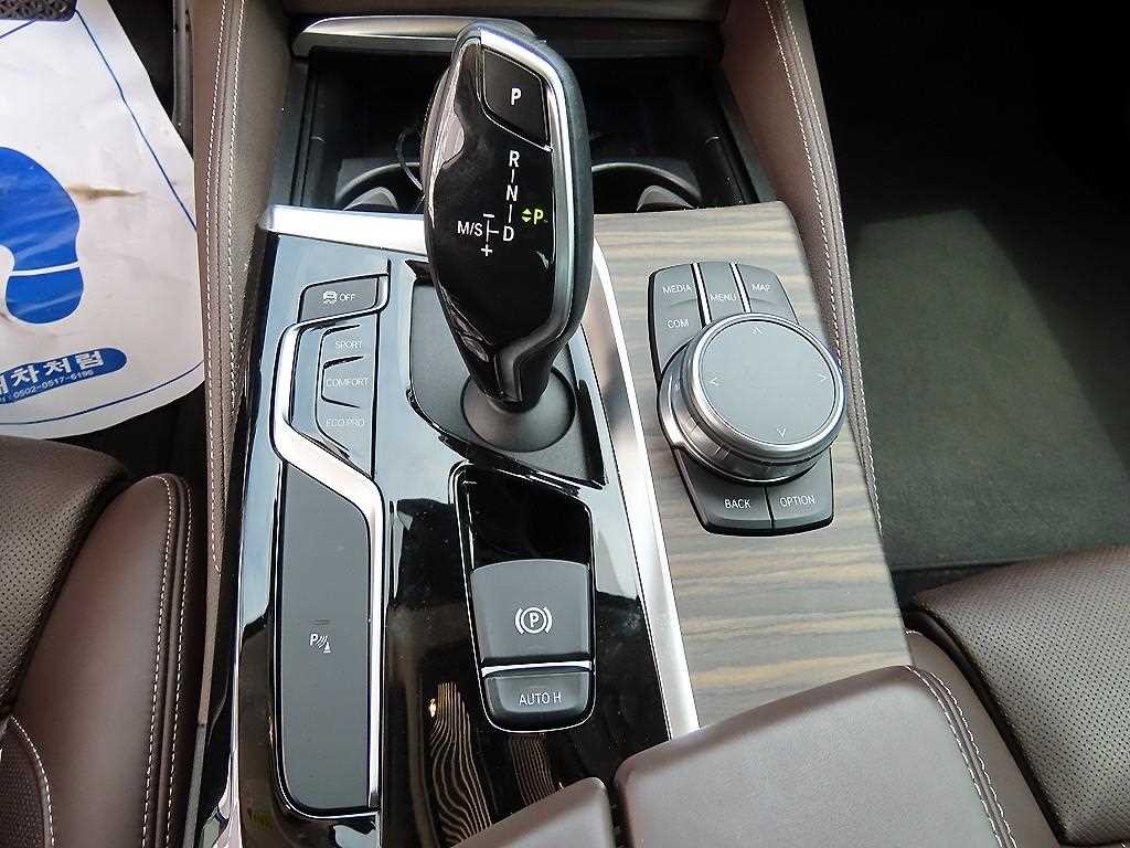 BMW 5시리즈 5시리즈 (G30) 530i 럭셔리 플러스 이미지 11