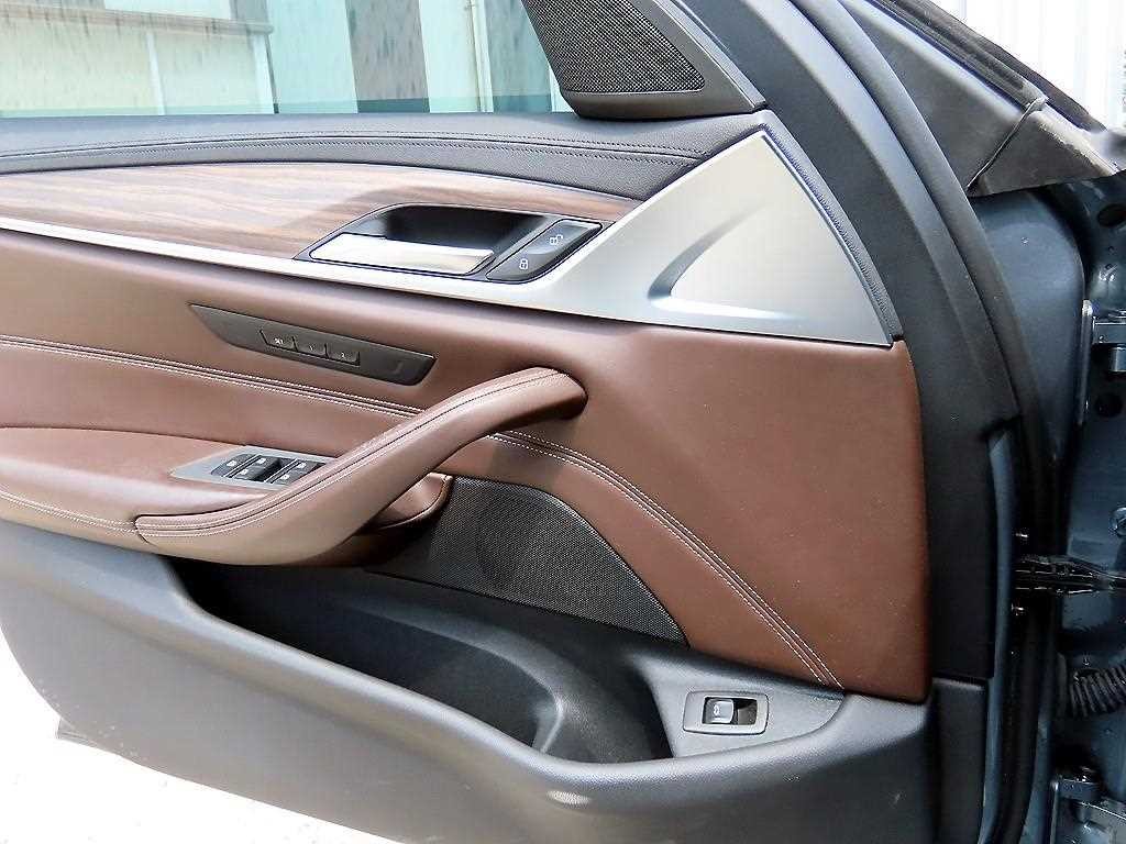 BMW 5시리즈 5시리즈 (G30) 530i 럭셔리 플러스 이미지 12