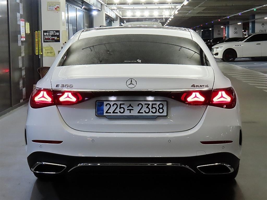 벤츠 E 클래스 E-클래스 W214 E300 4MATIC AMG Line 이미지 5
