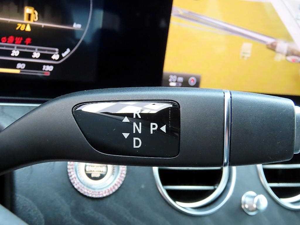 벤츠 E 클래스 E-클래스 W213 E300 아방가르드 인텔리전트 드라이브 이미지 11