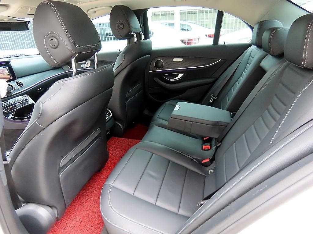 벤츠 E 클래스 E-클래스 W213 E300 아방가르드 인텔리전트 드라이브 이미지 6