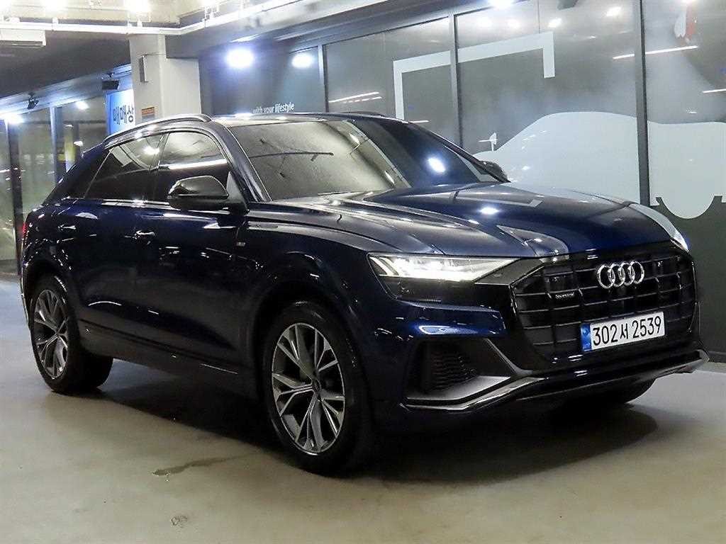 아우디 Q8 55 TFSI 콰트로 프리미엄 이미지 1