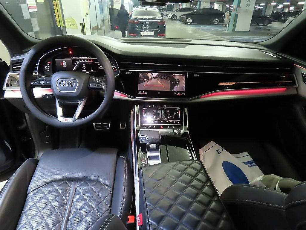 아우디 Q8 55 TFSI 콰트로 프리미엄 이미지 10