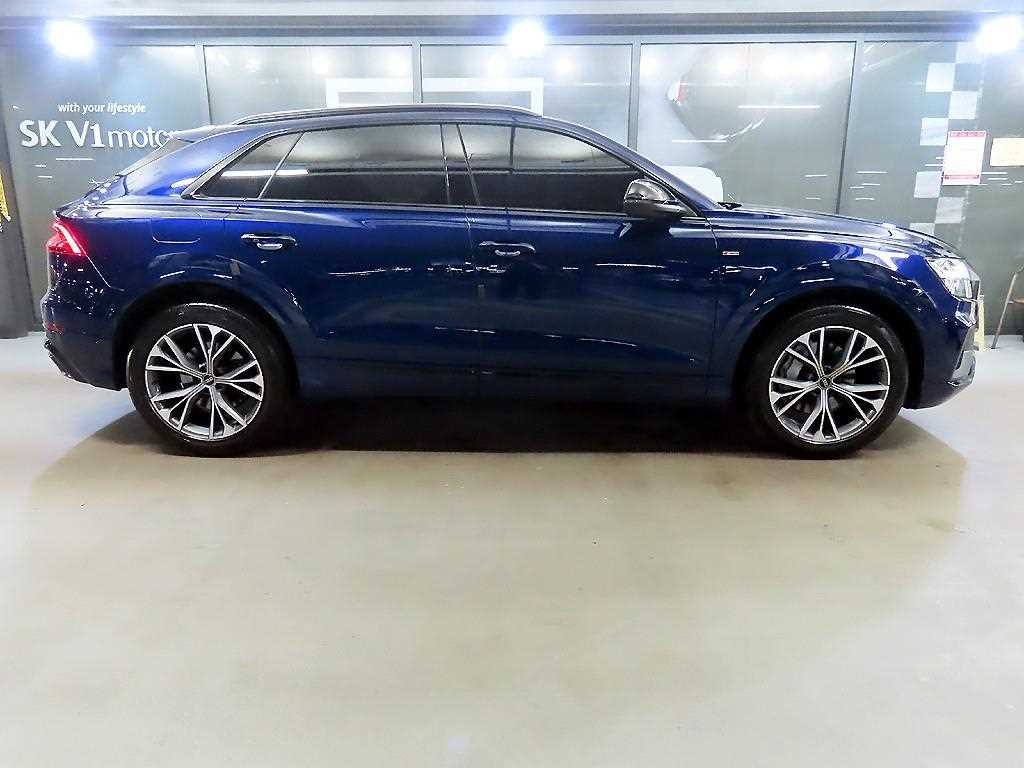 아우디 Q8 55 TFSI 콰트로 프리미엄 이미지 3