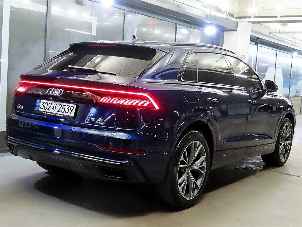 아우디 Q8 55 TFSI 콰트로 프리미엄 이미지 4