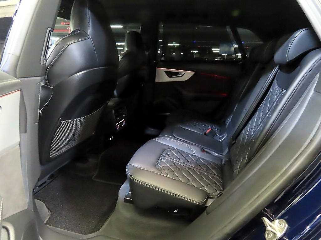 아우디 Q8 55 TFSI 콰트로 프리미엄 이미지 7