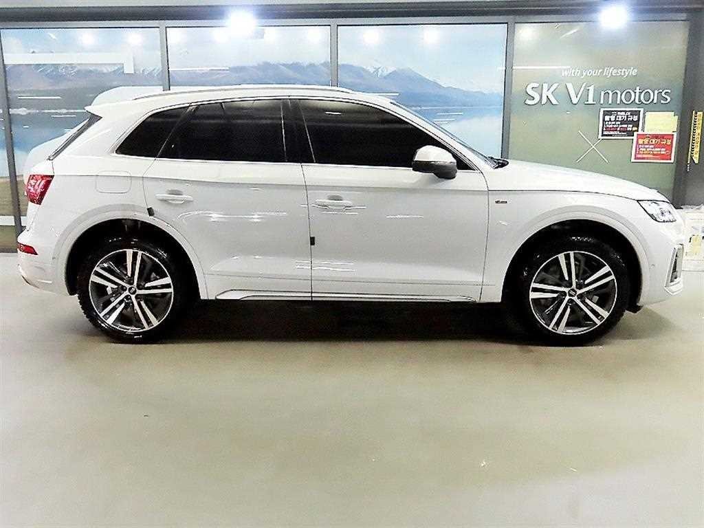 아우디 Q5 Q5 (FY) 40 TDI 콰트로 프리미엄 이미지 3