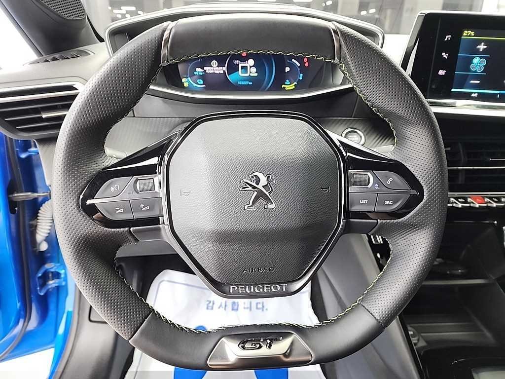 푸조 208 e-208 GT 이미지 9