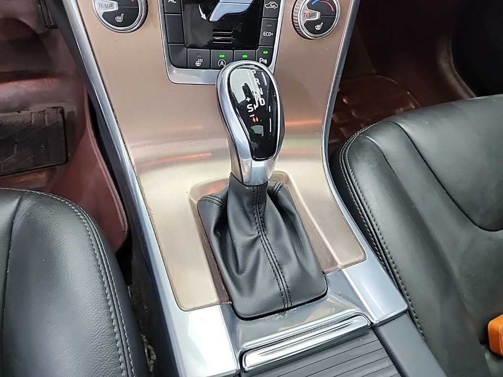 볼보 XC60 D3 이미지 8