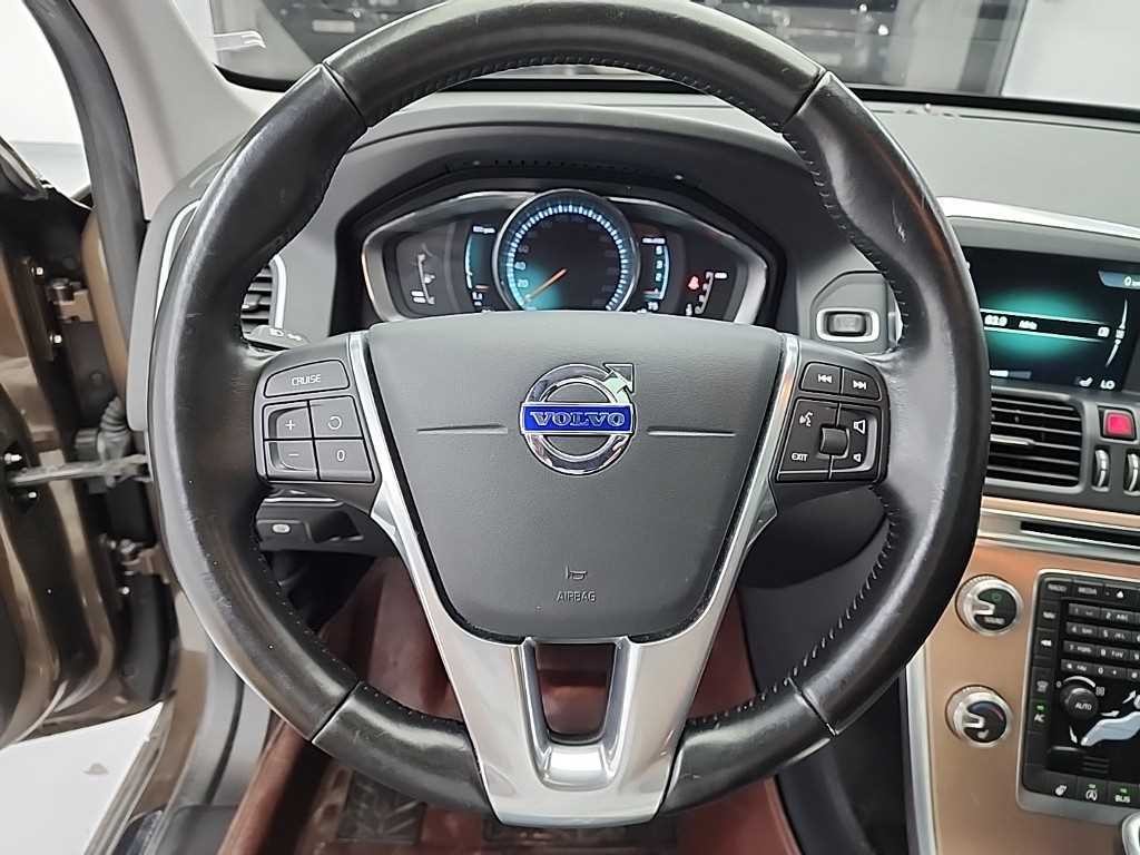 볼보 XC60 D3 이미지 9