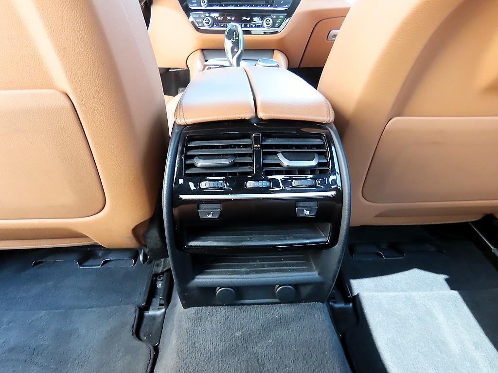 BMW 5시리즈 5시리즈 (G30) 530i xDrive M 스포츠 이미지 16