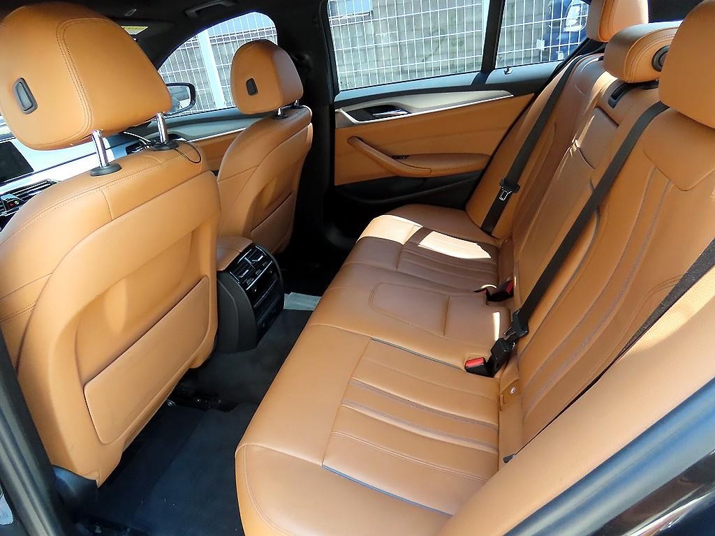BMW 5시리즈 5시리즈 (G30) 530i xDrive M 스포츠 이미지 6