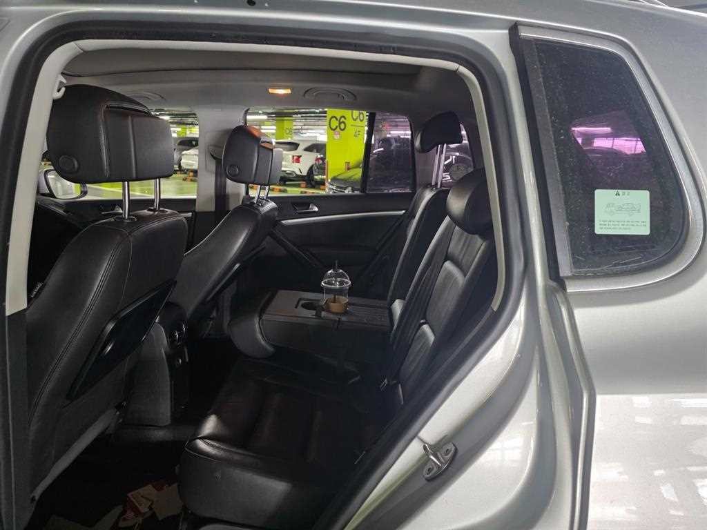 폭스바겐 티구안 뉴티구안 2.0 TDI 프리미엄 이미지 8