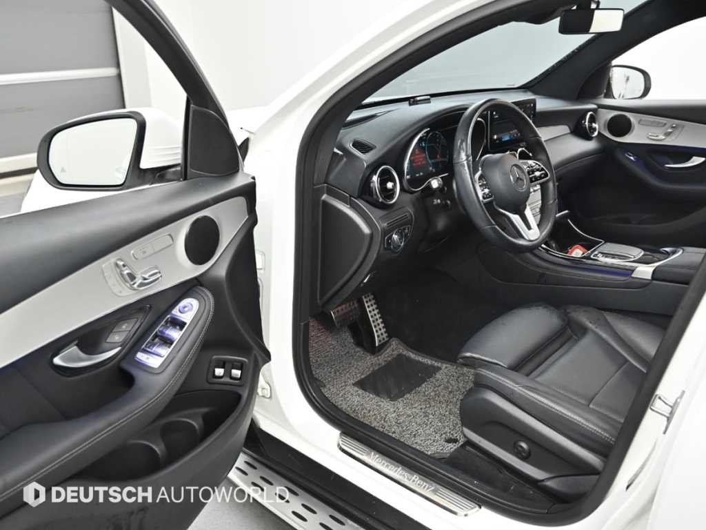 벤츠 GLC 클래스 GLC클래스 X253 GLC 300 e 4MATIC 쿠페 이미지 11