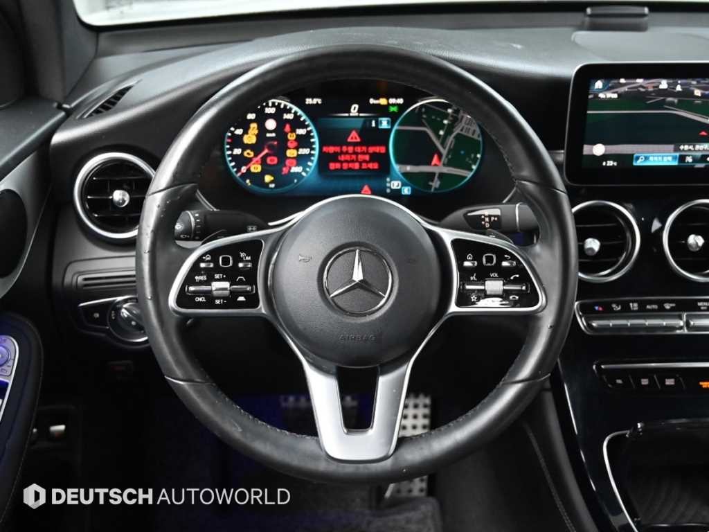 벤츠 GLC 클래스 GLC클래스 X253 GLC 300 e 4MATIC 쿠페 이미지 13