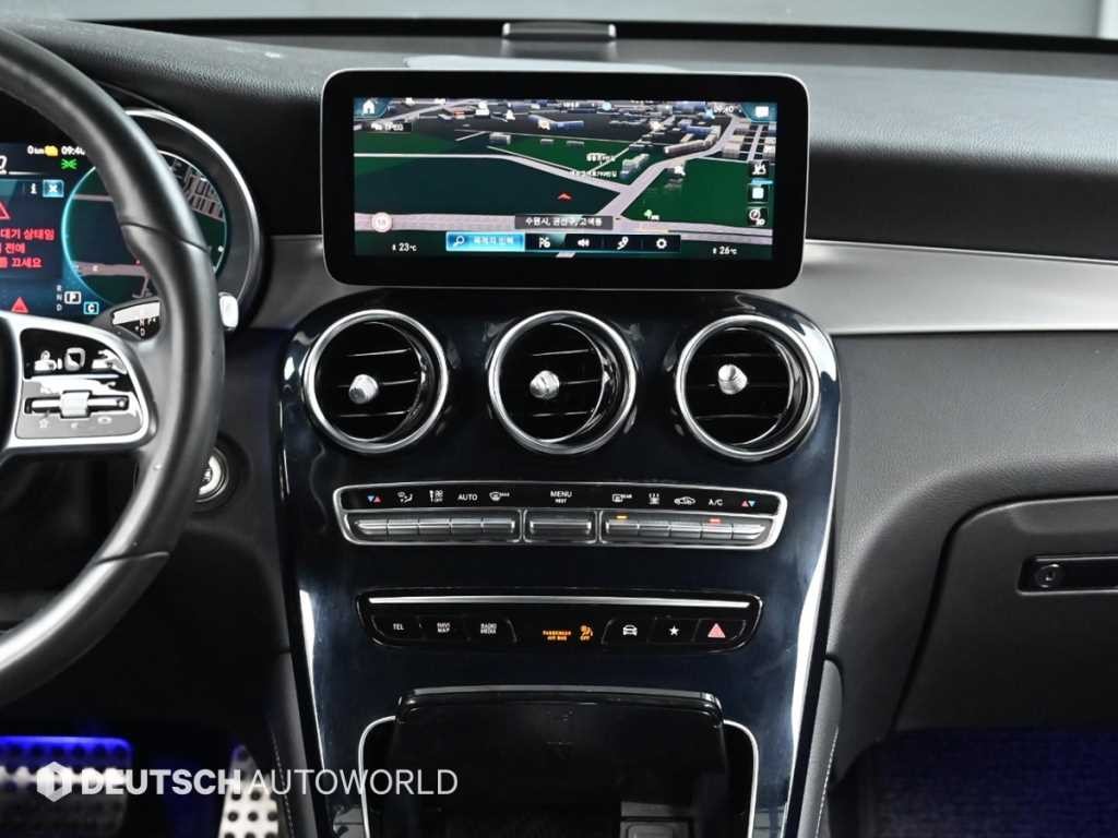 벤츠 GLC 클래스 GLC클래스 X253 GLC 300 e 4MATIC 쿠페 이미지 14