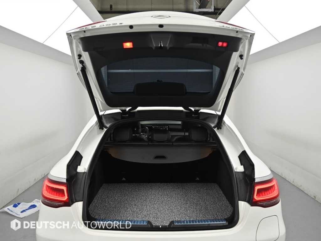 벤츠 GLC 클래스 GLC클래스 X253 GLC 300 e 4MATIC 쿠페 이미지 19