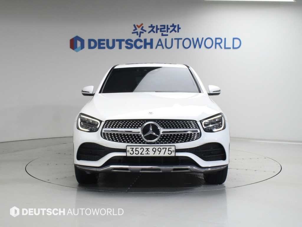 벤츠 GLC 클래스 GLC클래스 X253 GLC 300 e 4MATIC 쿠페 이미지 3