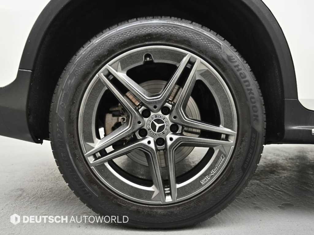 벤츠 GLC 클래스 GLC클래스 X253 GLC 300 e 4MATIC 쿠페 이미지 5