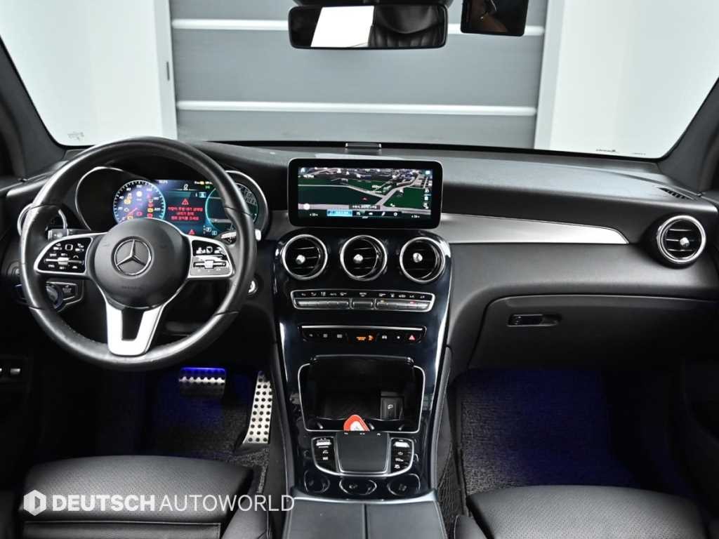 벤츠 GLC 클래스 GLC클래스 X253 GLC 300 e 4MATIC 쿠페 이미지 7