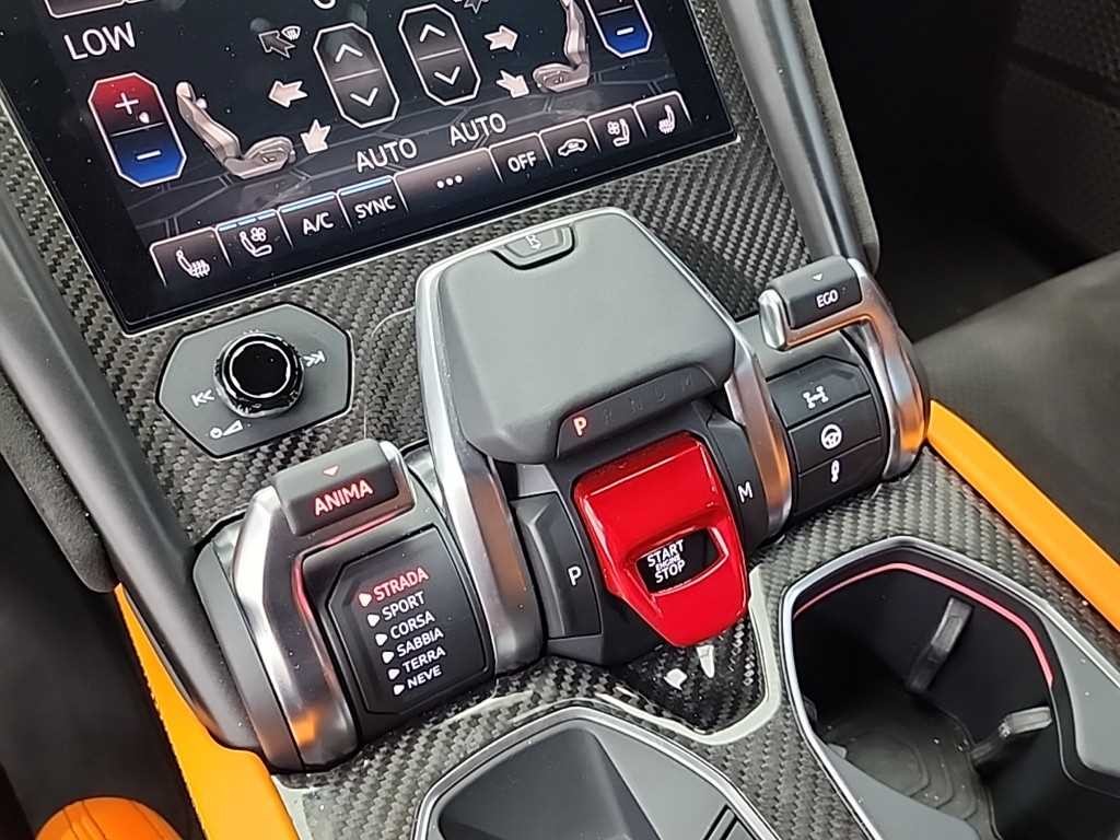 람보르기니 우루스 4.0 V8 이미지 8