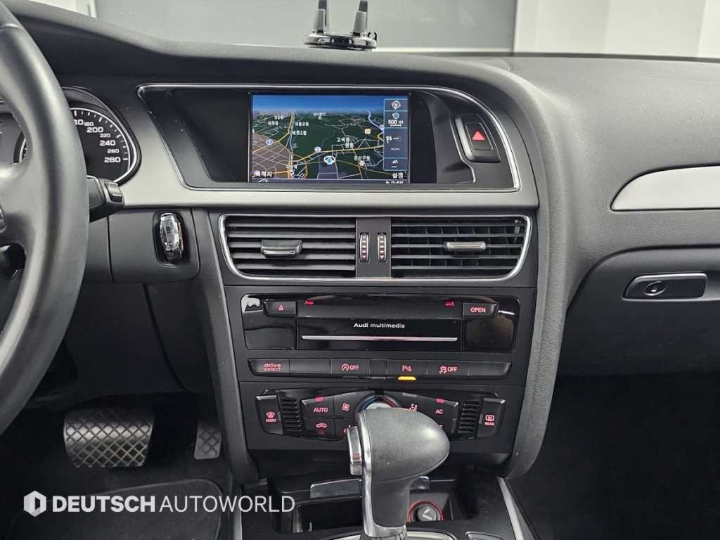 아우디 A4 뉴 A4 2.0 TDI 콰트로 다이나믹 이미지 14