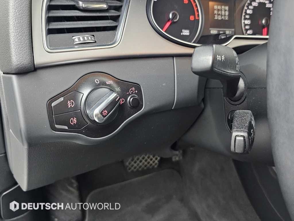 아우디 A4 뉴 A4 2.0 TDI 콰트로 다이나믹 이미지 17