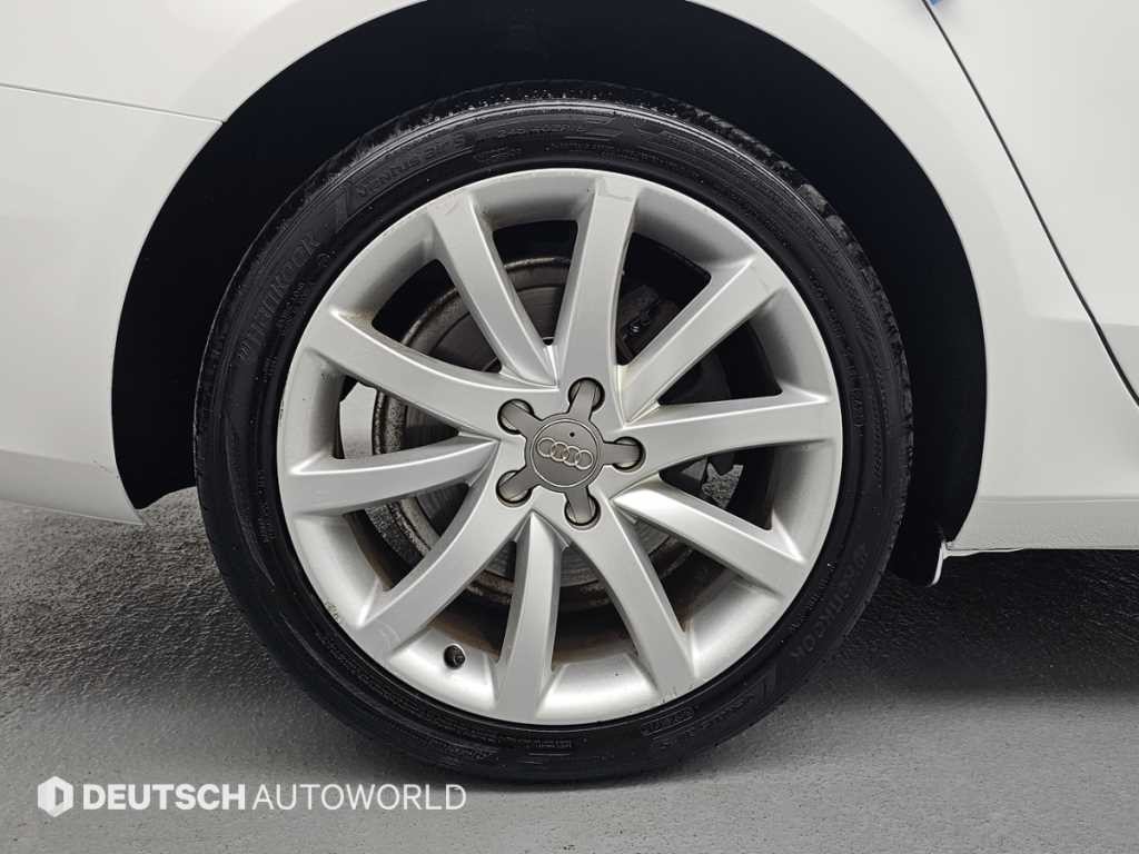 아우디 A4 뉴 A4 2.0 TDI 콰트로 다이나믹 이미지 5
