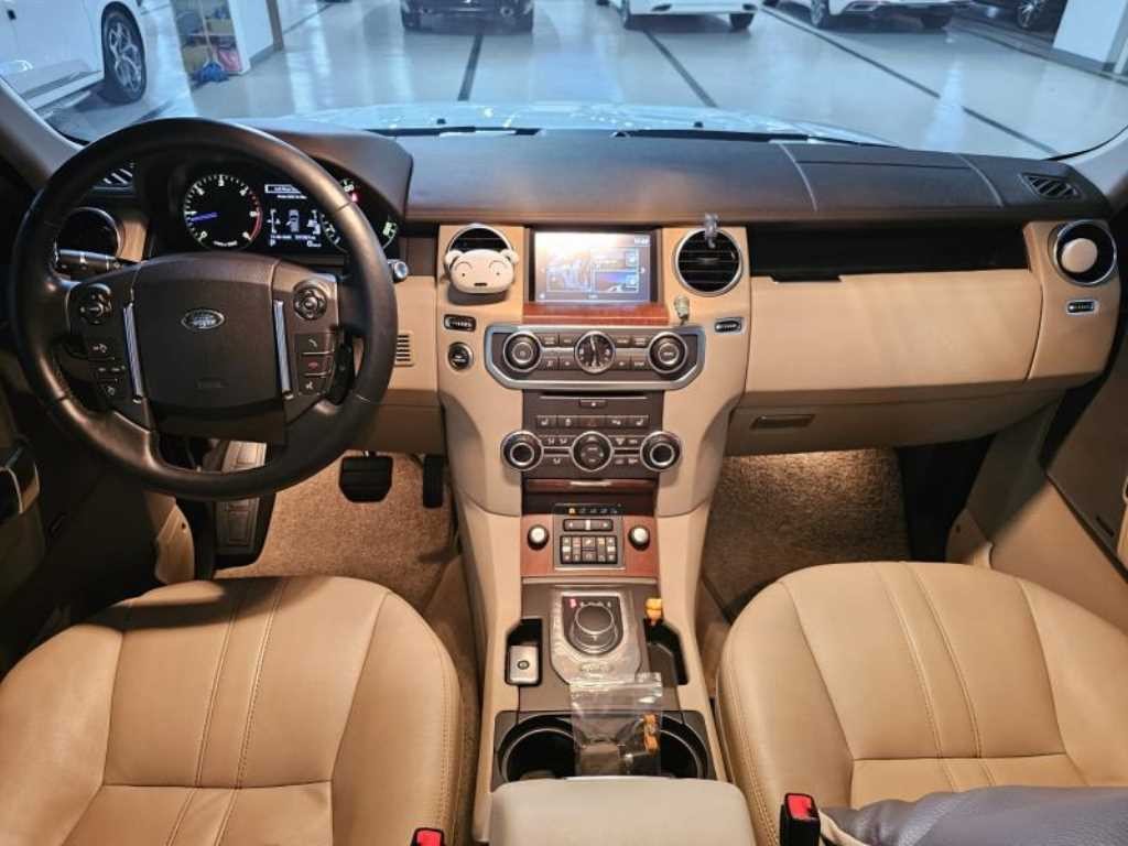랜드로버 디스커버리 디스커버리4 3.0 SDV6 SE 이미지 7