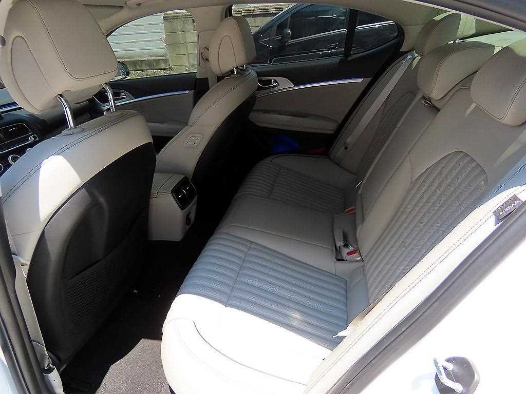 제네시스 G70 2.0T 엘리트 이미지 6