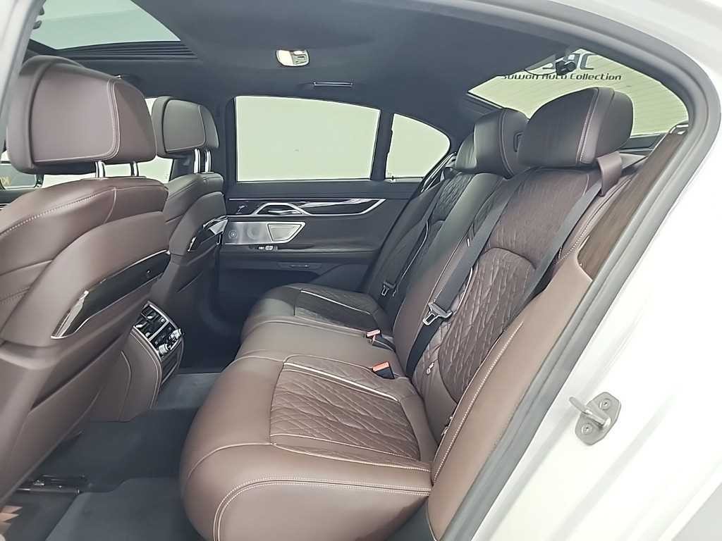 BMW 7시리즈 7시리즈 (G11) 730d xDrive M 스포츠 이미지 12