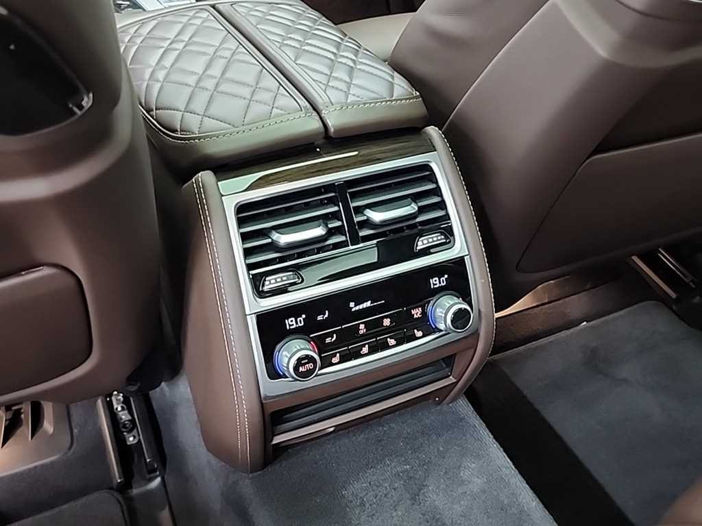 BMW 7시리즈 7시리즈 (G11) 730d xDrive M 스포츠 이미지 13