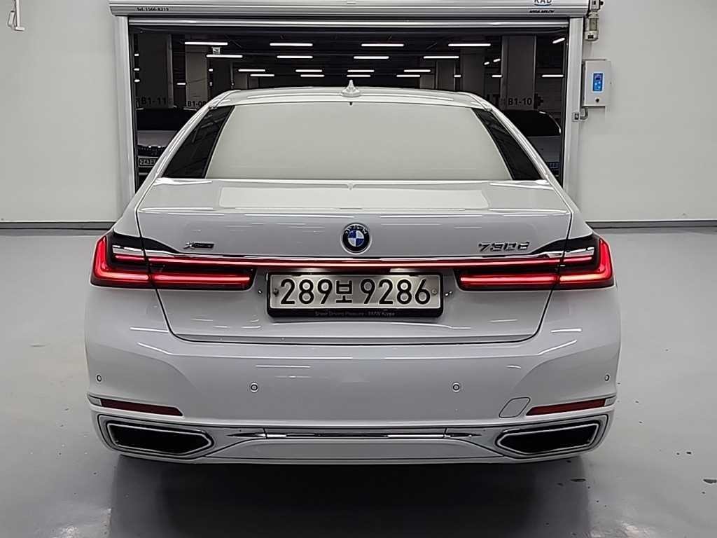 BMW 7시리즈 7시리즈 (G11) 730d xDrive M 스포츠 이미지 3