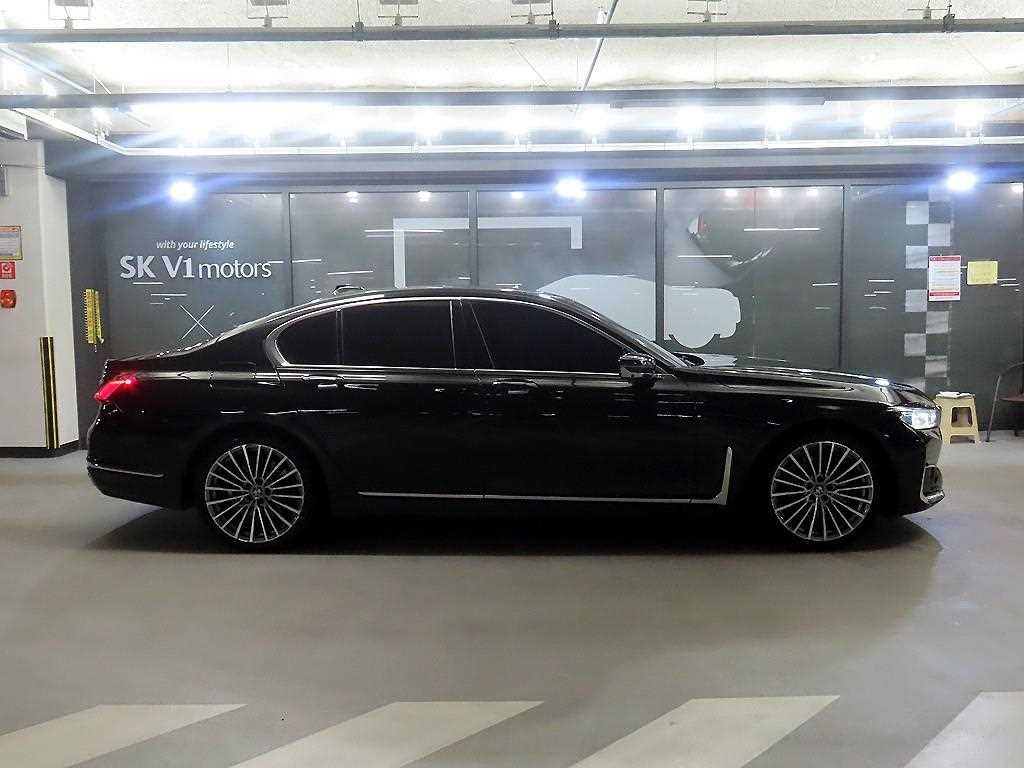 BMW 7시리즈 7시리즈 (G11) 740d xDrive 디자인 퓨어 엑설런스 이미지 3