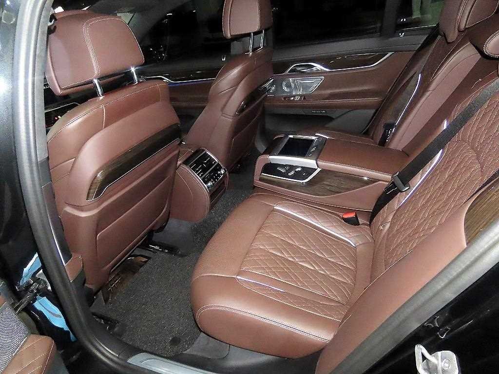 BMW 7시리즈 7시리즈 (G11) 740d xDrive 디자인 퓨어 엑설런스 이미지 7