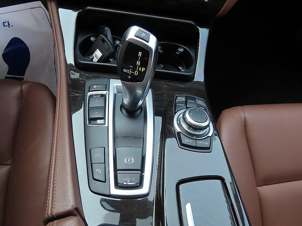 BMW 5시리즈 5시리즈 (F10) 528i 이미지 11