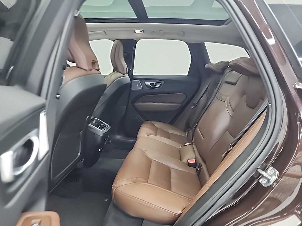 볼보 XC60 XC60(2세대) D5 AWD 인스크립션 이미지 12