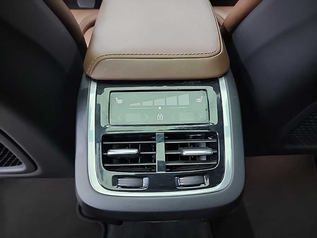 볼보 XC60 XC60(2세대) D5 AWD 인스크립션 이미지 13