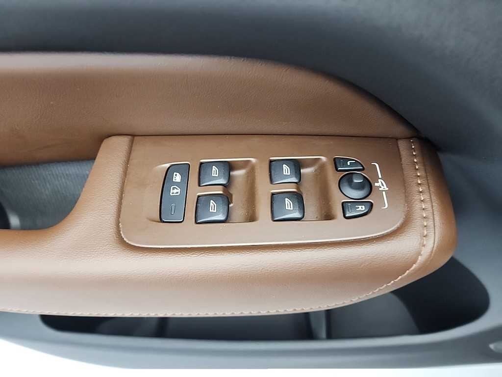 볼보 XC60 XC60(2세대) D5 AWD 인스크립션 이미지 17