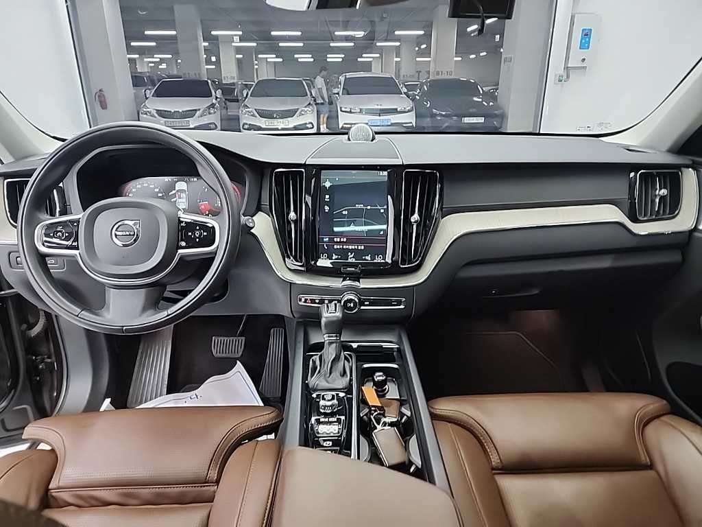 볼보 XC60 XC60(2세대) D5 AWD 인스크립션 이미지 7