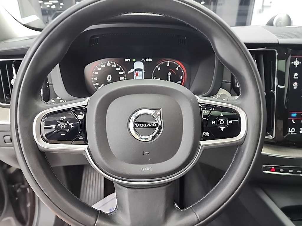 볼보 XC60 XC60(2세대) D5 AWD 인스크립션 이미지 9