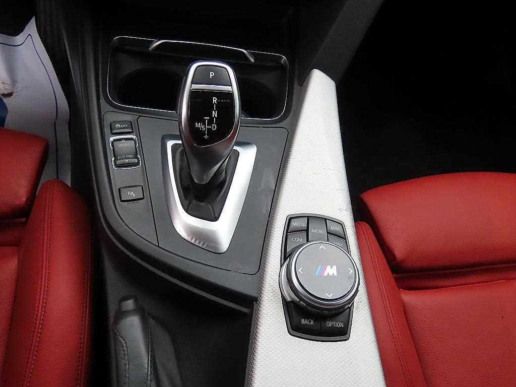 BMW 3시리즈 3시리즈 (F30) 330i M 스포츠 이미지 11