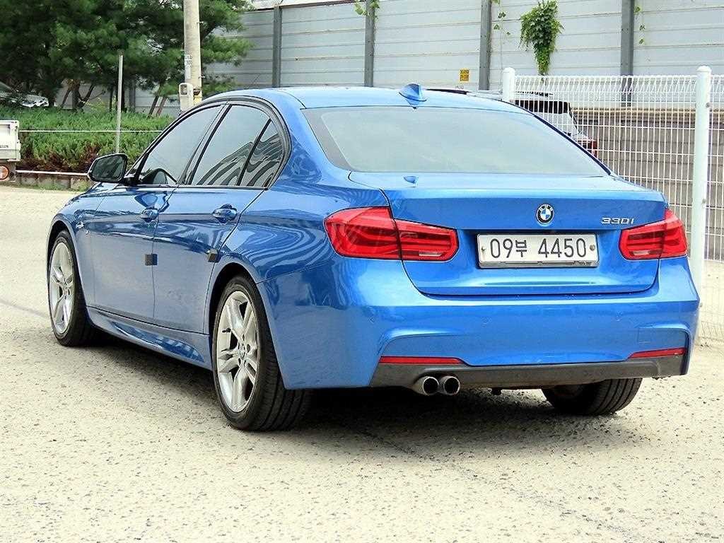 BMW 3시리즈 3시리즈 (F30) 330i M 스포츠 이미지 3