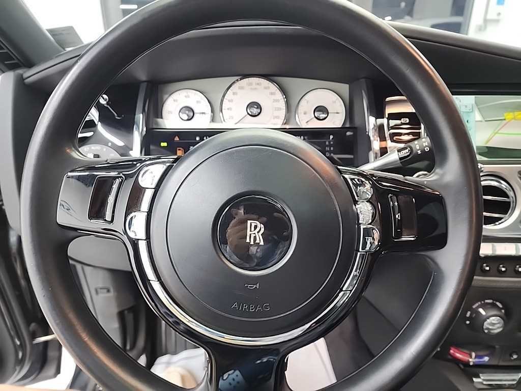 롤스로이스 고스트 6.6 V12 EWB 이미지 9