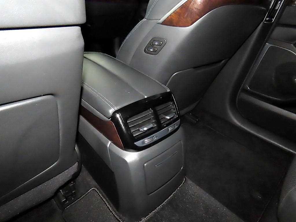 제네시스 EQ900 3.8 GDI AWD 프리미엄 럭셔리 이미지 14