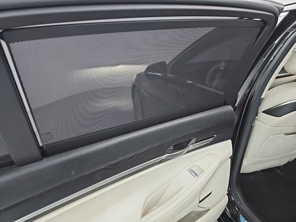 제네시스 G90 3.8 GDI AWD 프리미엄 럭셔리 이미지 13