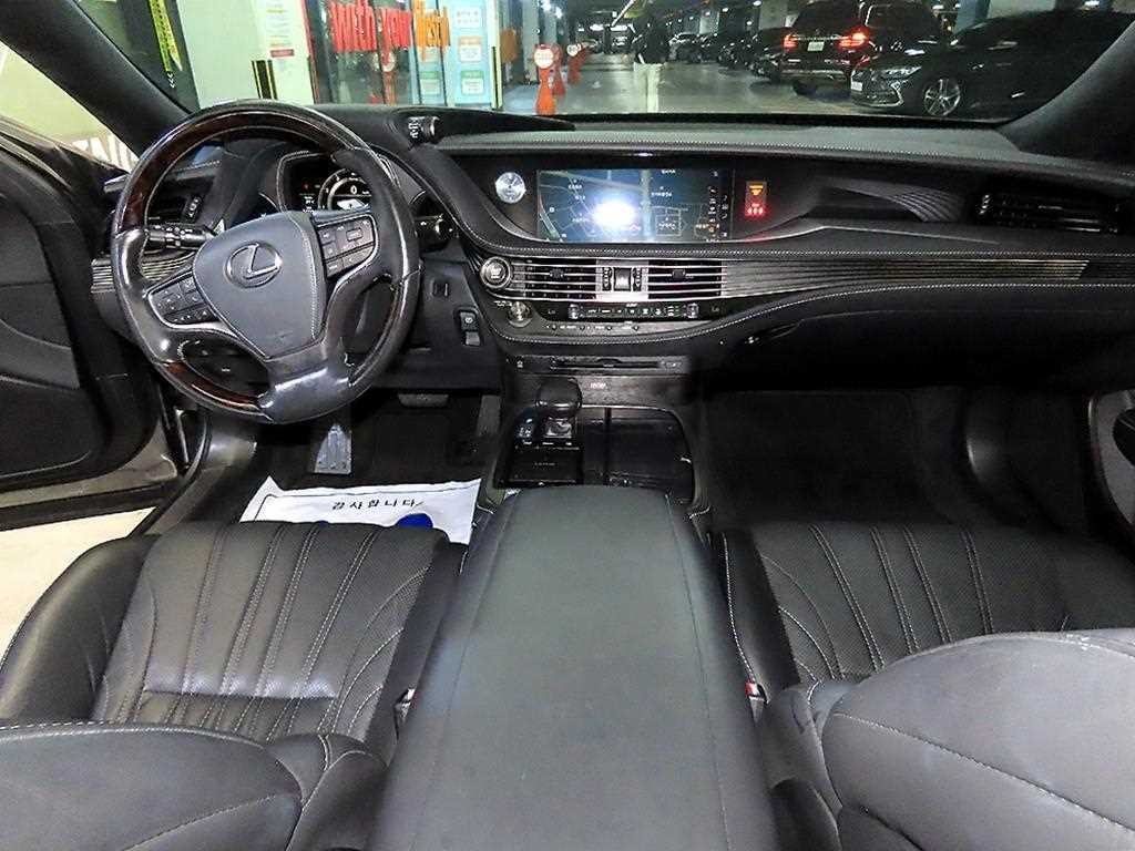 렉서스 LS LS500 3.5 럭셔리 AWD 이미지 10