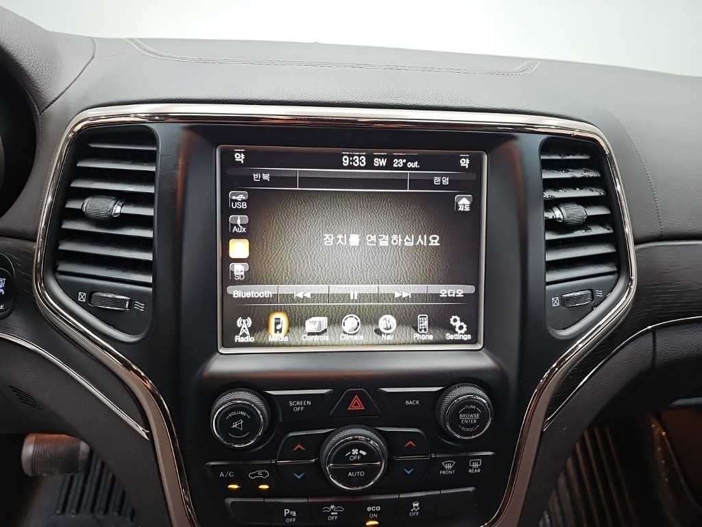 지프 체로키 그랜드 체로키 3.0 디젤 오버랜드 서밋 이미지 15