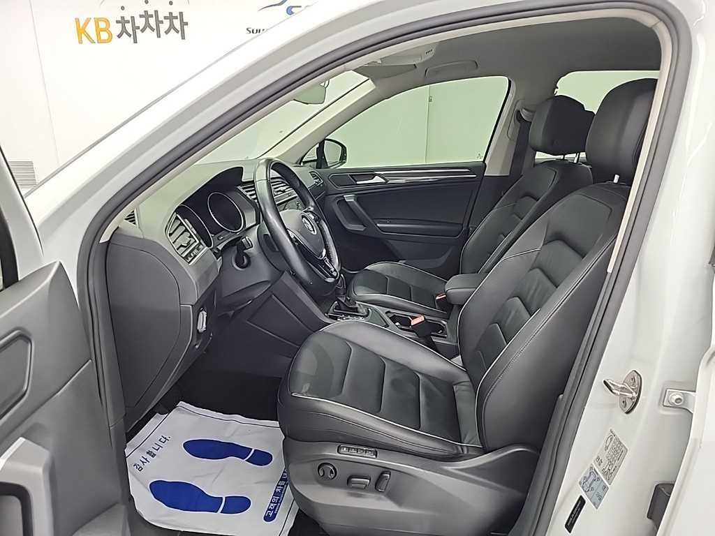 폭스바겐 티구안 티구안(2세대) 2.0 TDI 이미지 11